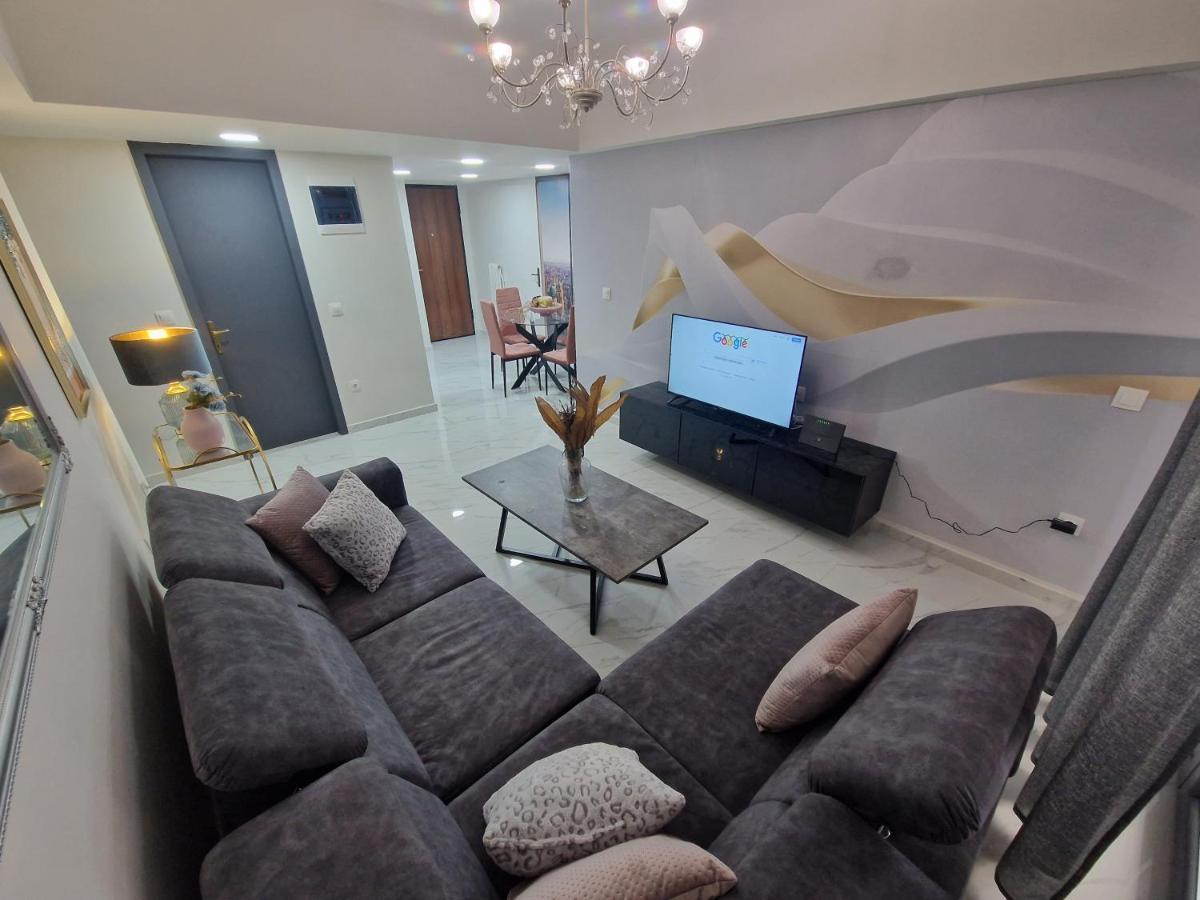 Master1 Seaside Lux Apartment Tesalonika Bagian luar foto