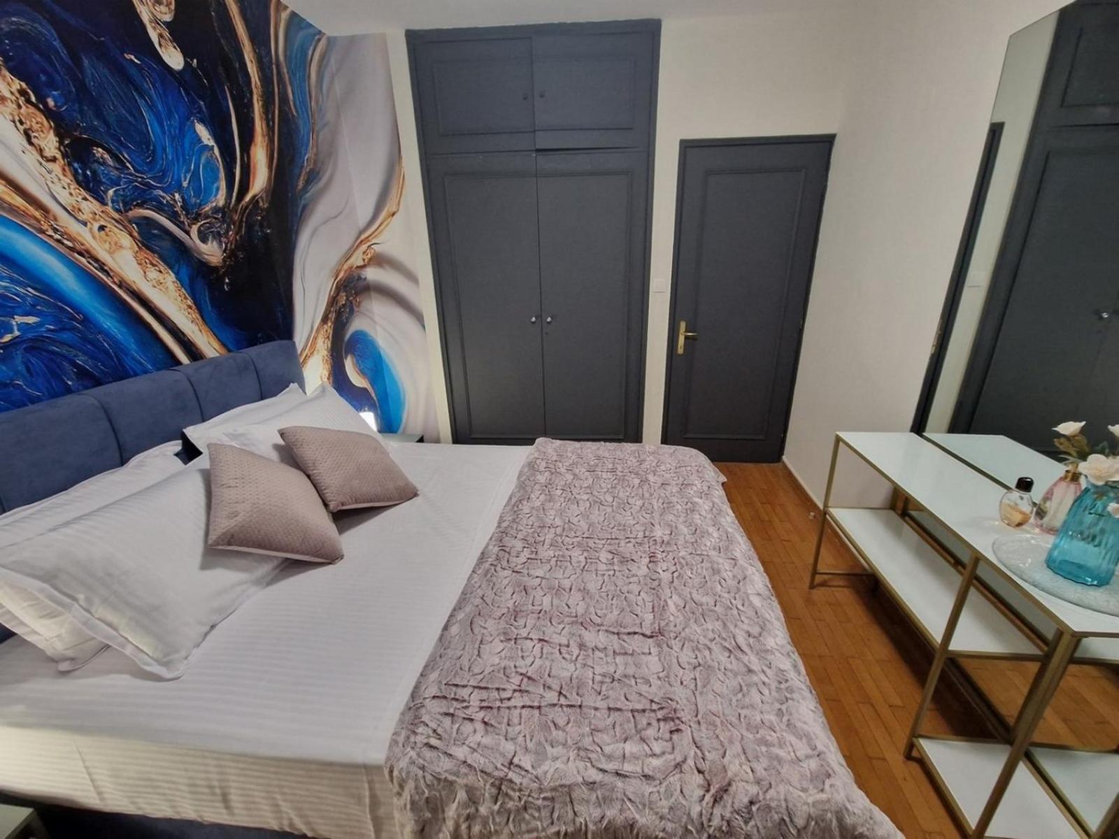 Master1 Seaside Lux Apartment Tesalonika Bagian luar foto