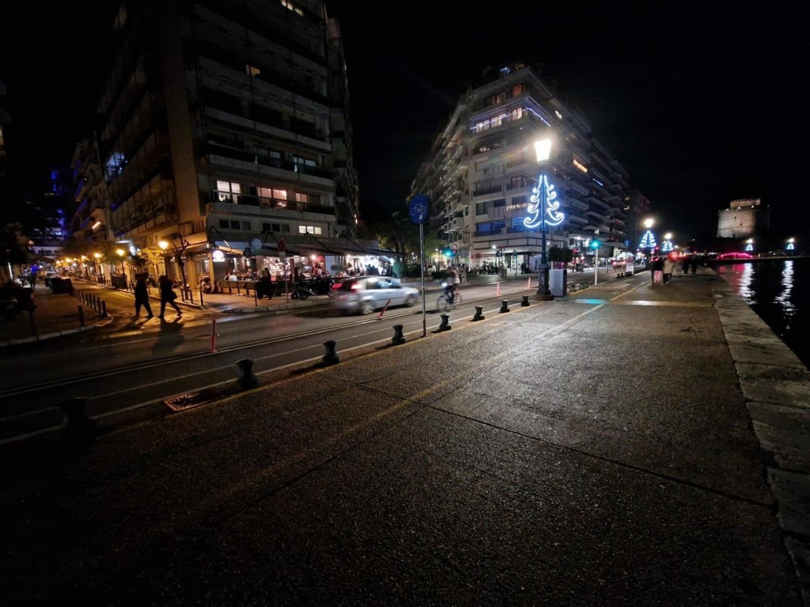 Master1 Seaside Lux Apartment Tesalonika Bagian luar foto