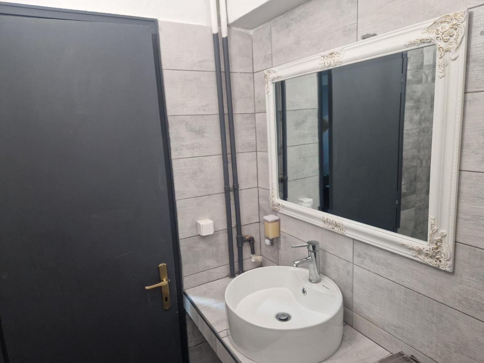 Master1 Seaside Lux Apartment Tesalonika Bagian luar foto